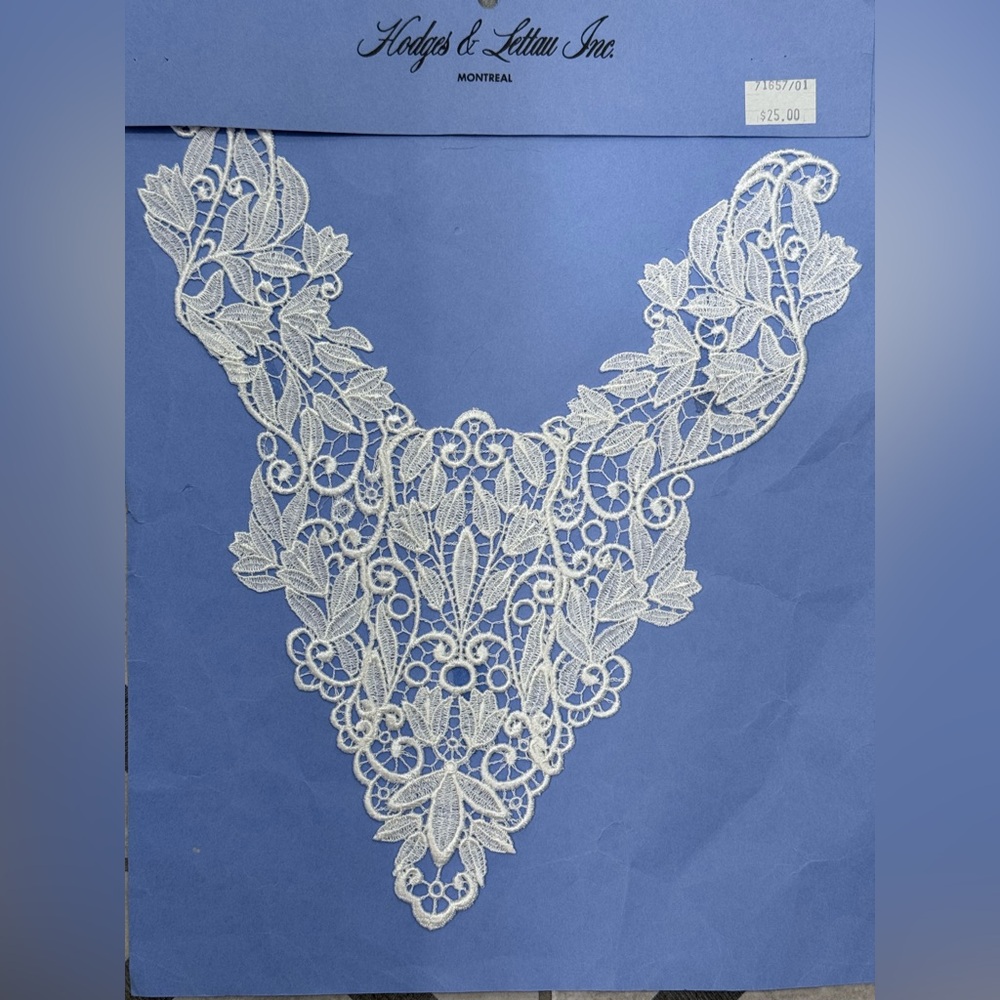 Vintage Lace Collar